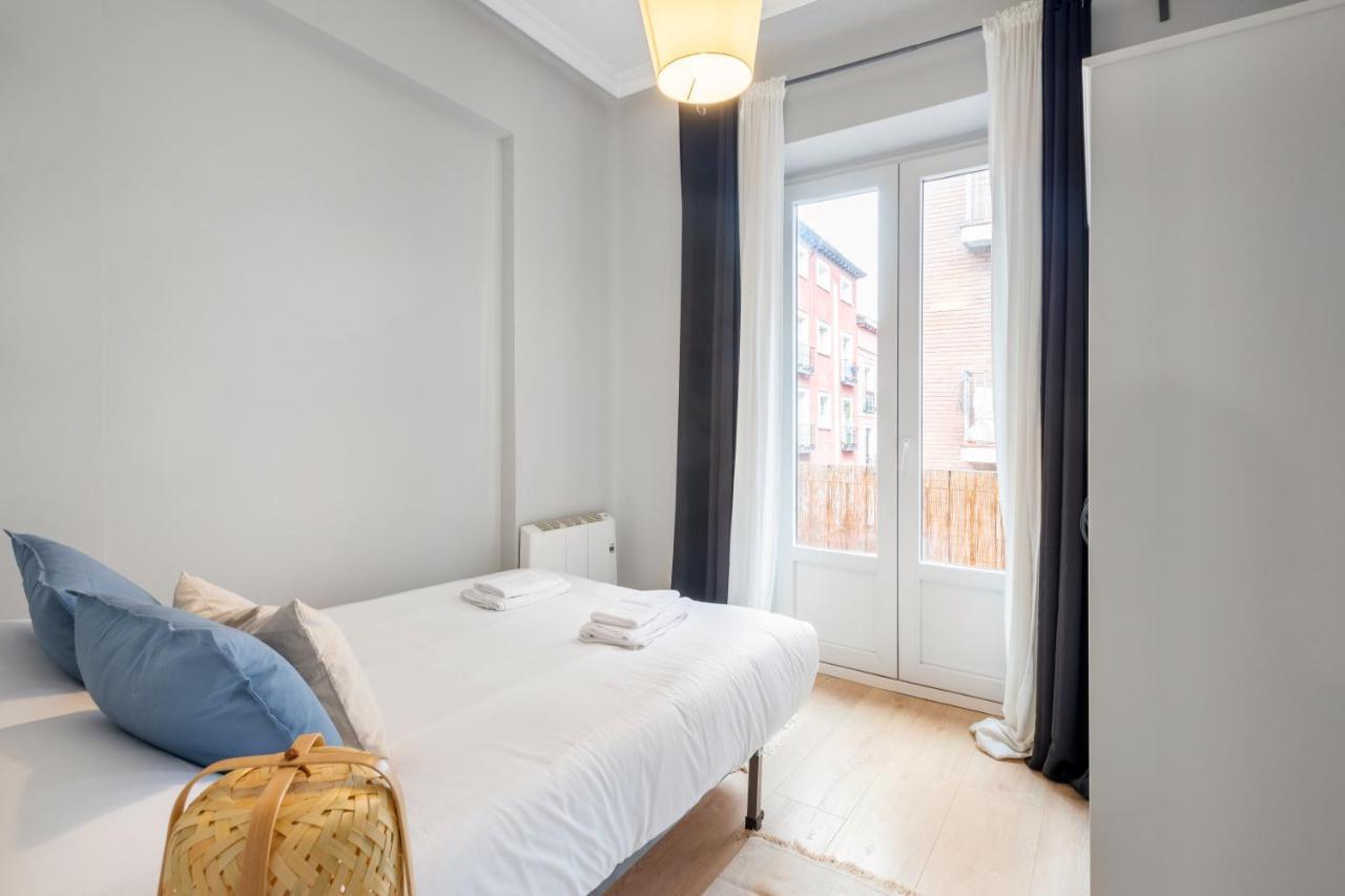 2 Bedrooms 1 Bathroom Furnished - Lavapies - Modern - Mintystay Мадрид Экстерьер фото