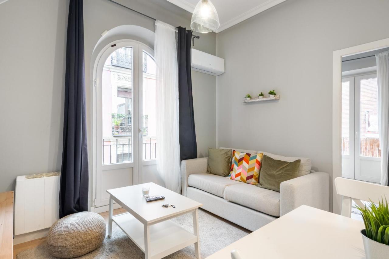 2 Bedrooms 1 Bathroom Furnished - Lavapies - Modern - Mintystay Мадрид Экстерьер фото