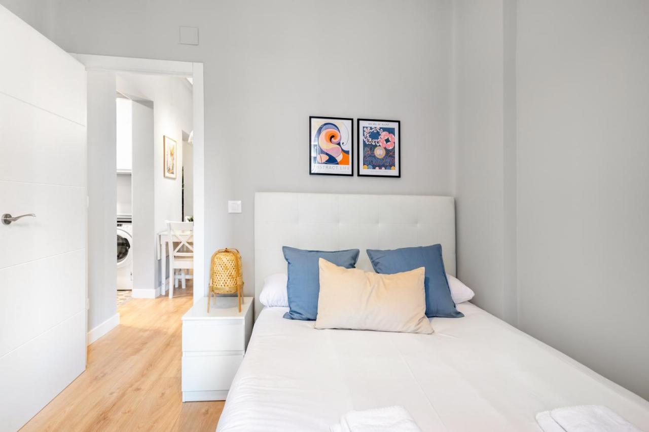 2 Bedrooms 1 Bathroom Furnished - Lavapies - Modern - Mintystay Мадрид Экстерьер фото